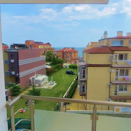 In Azalia 2 Complex 内塞伯尔